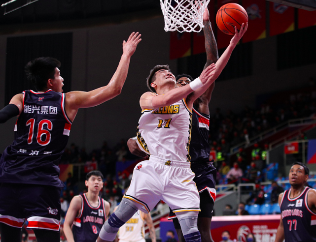 开云体育-广厦男篮发布备战花絮，冲刺阶段内部沟通，意大利杯任务艰巨，轮换策略成焦点的简单介绍